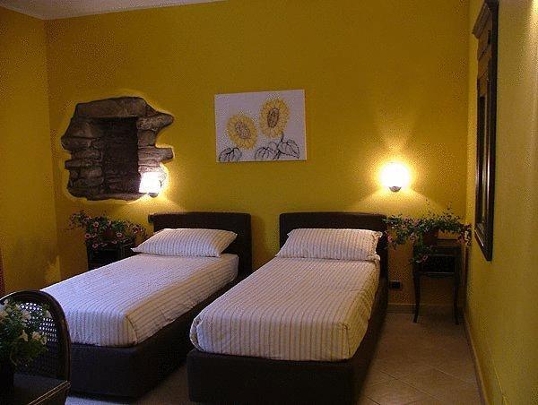 Hotel Langa In Cortemilia Экстерьер фото